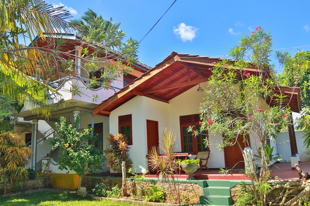 Bed and Breakfast Panorama Rock Cafe Tangalle Zimmer foto