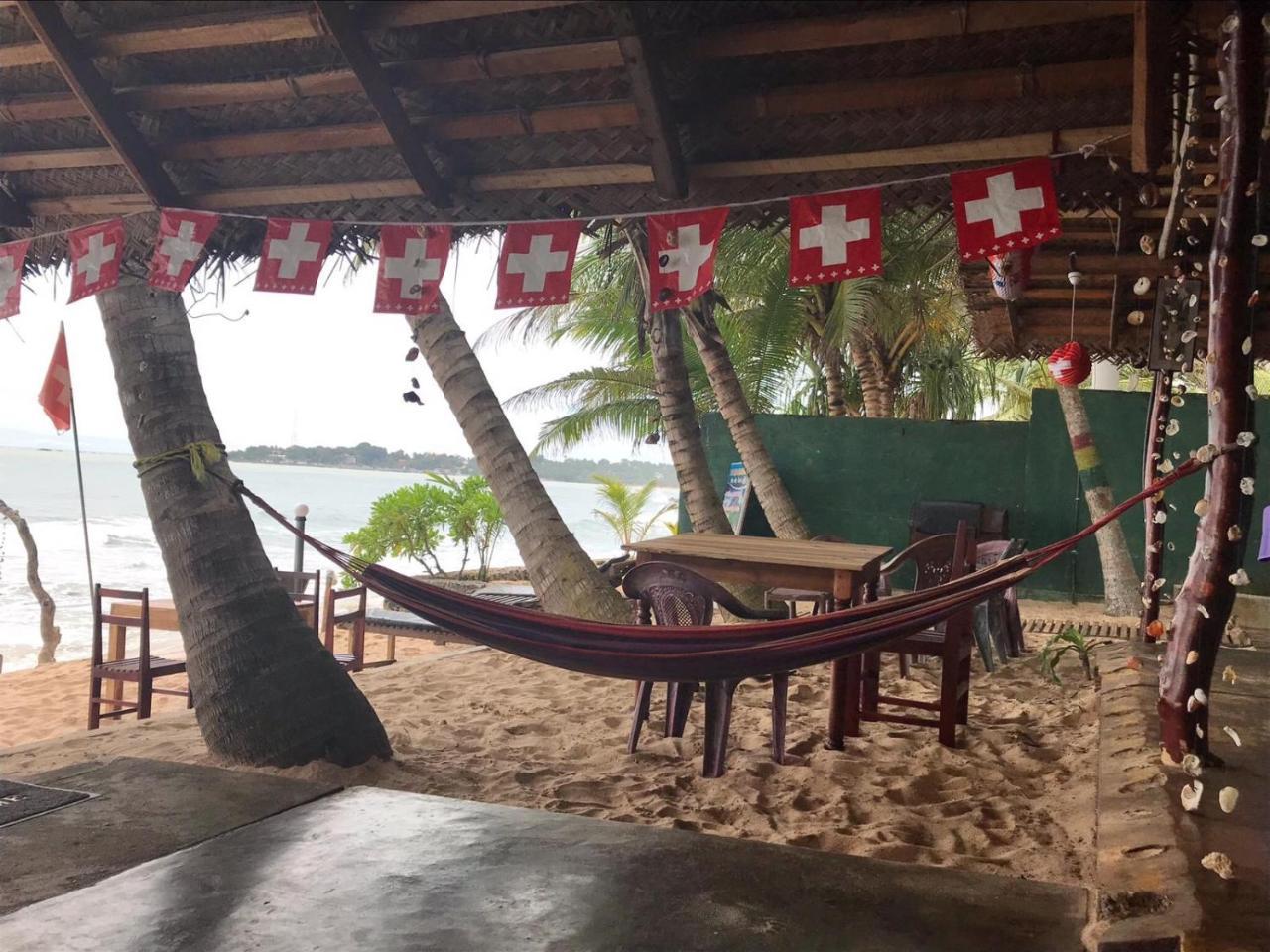 Bed and Breakfast Panorama Rock Cafe Tangalle Exterior foto